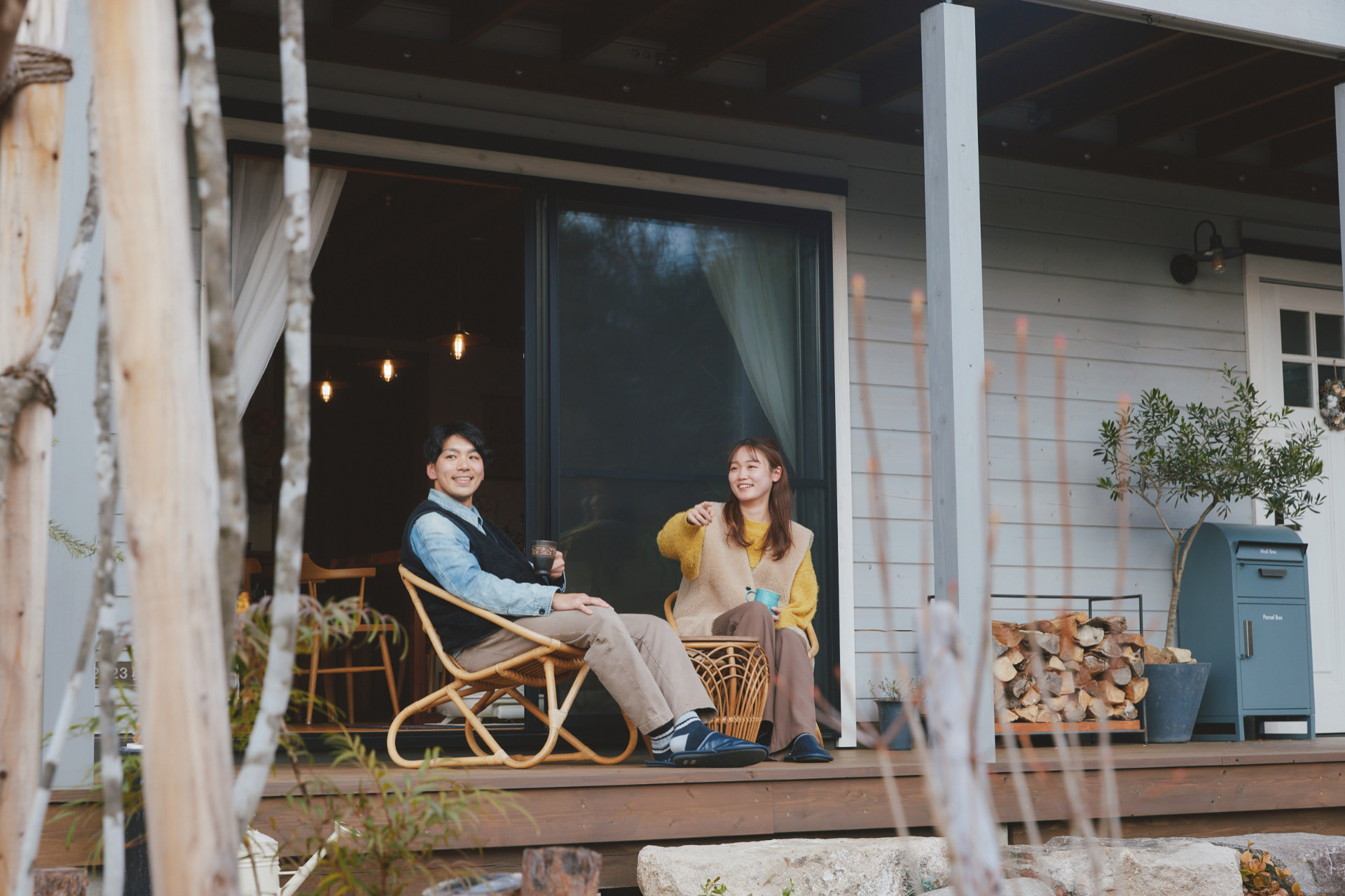 キャンプのその先へ。薪ストーブのあるログハウスで暮らす〈colocal